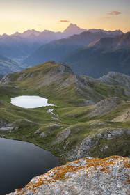 Un lever de jour aux lacs de Malrif, le petit Laus et le Mézan