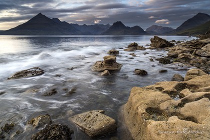 Loch Scavaig et le Cuillin noir depuis Elgol, île de Skye