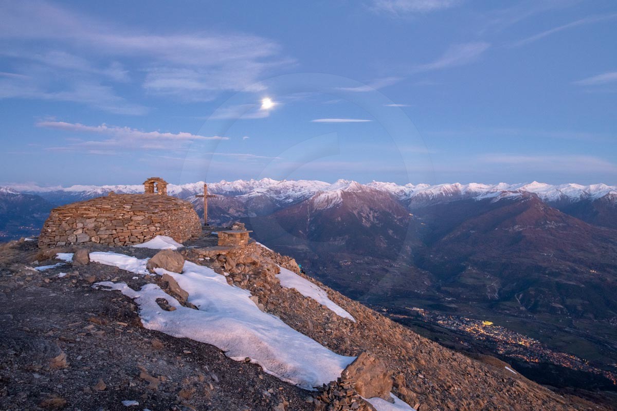 Lever de lune au Mont Guillaume