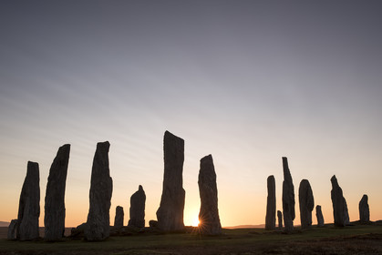 Premier soleil sur Calanais, île de Lewis