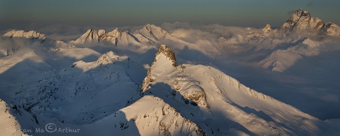 La Tête des Toillies sur un fond du Queyras et du mont Viso