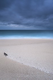 Des vagues et la mer en lignes et en couleurs. Île de Harris.