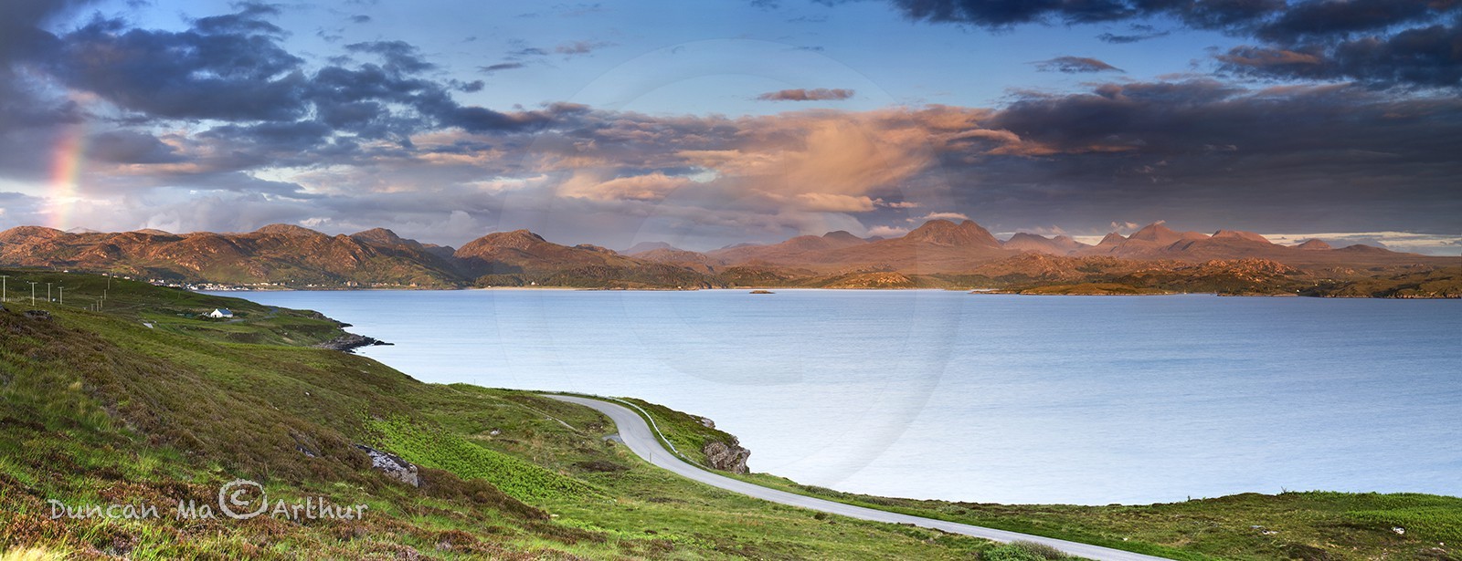 Le loch Gairloch et les montagnes de Torridon