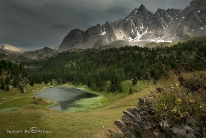 Mixed seasons, May 15th, at the lake of Roue