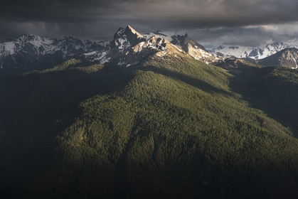 La Roche des Clots et la forêt de Château Ville-Vieille