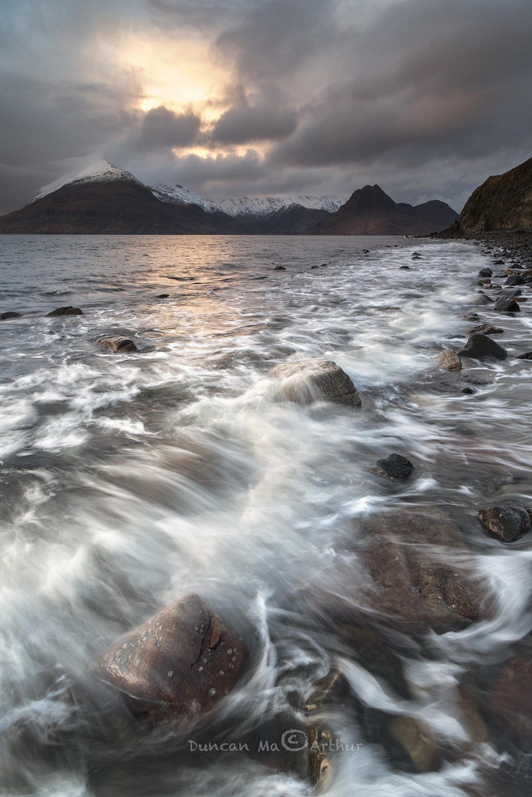 Loch Scavaig et le Cuillin noir depuis Elgol, île de Skye