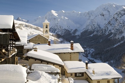St Véran et son église