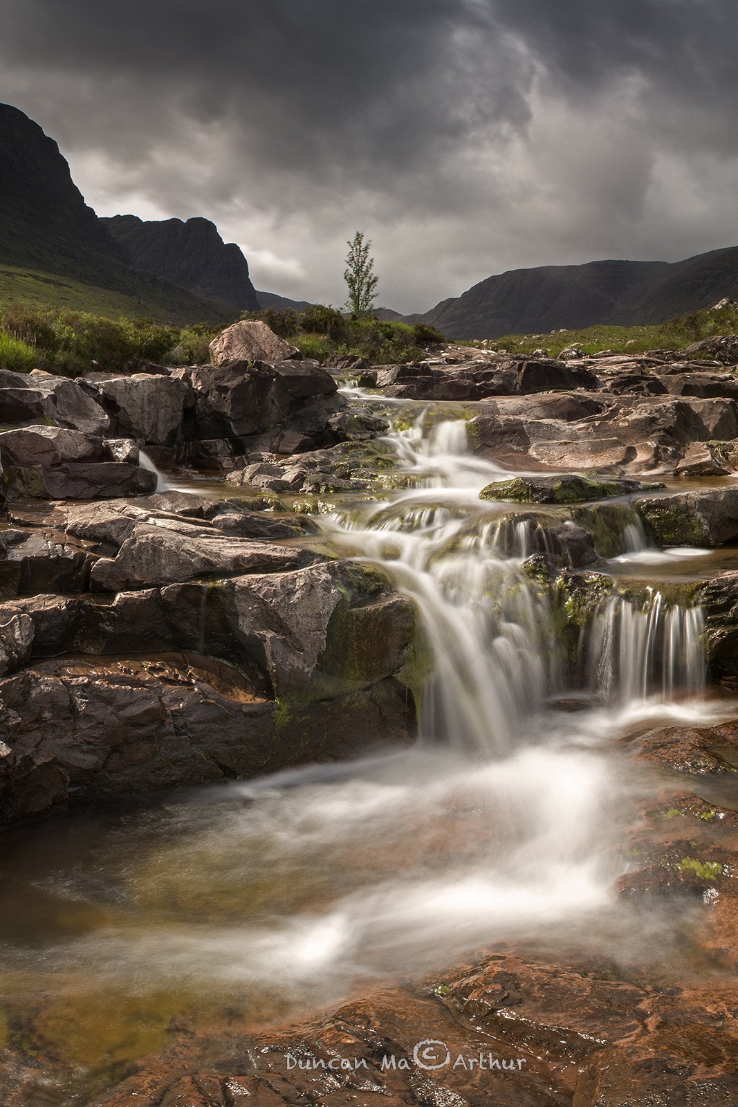 Entre les averses au torrent de Russel, Highland