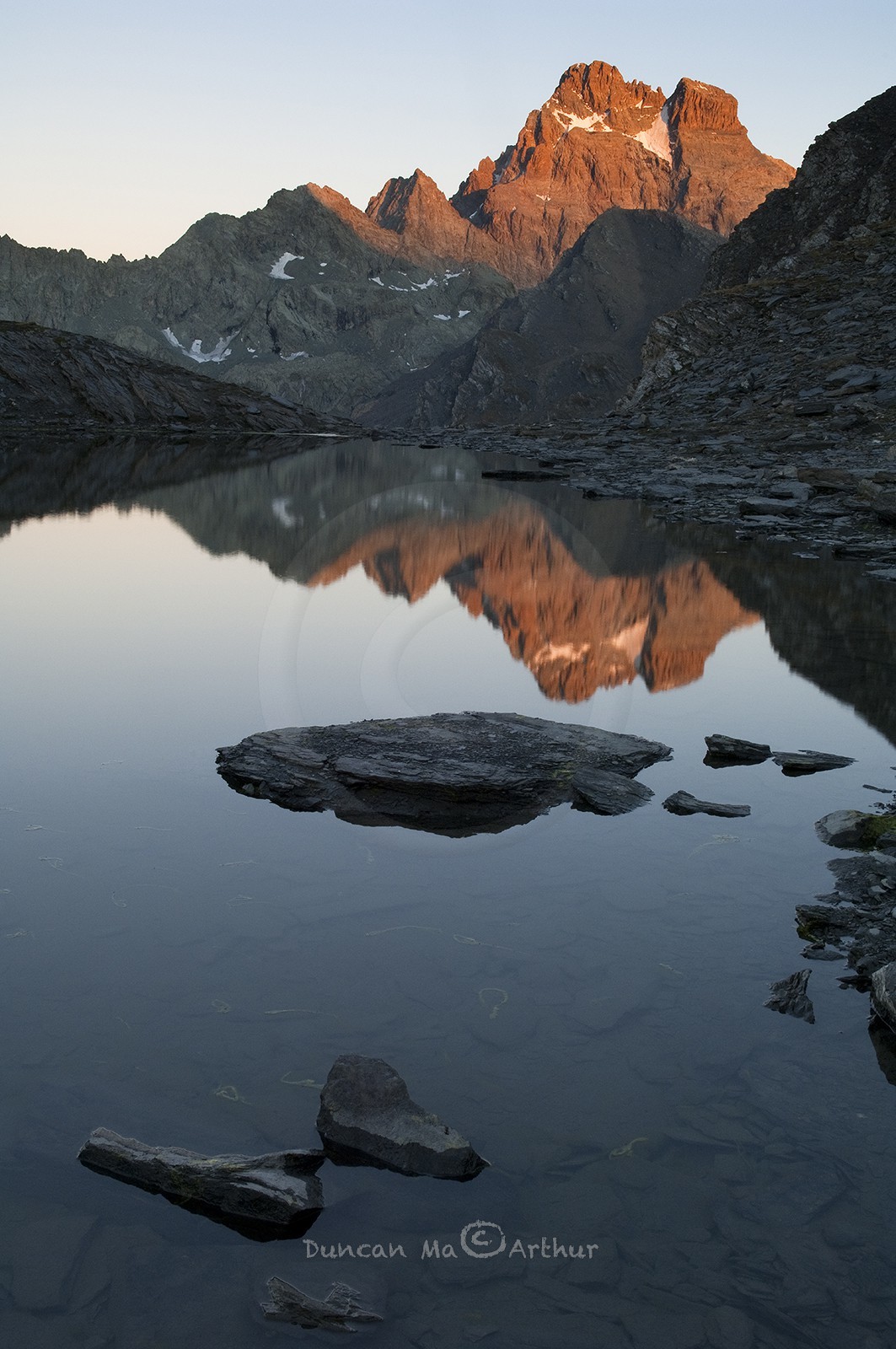 Le lac de Clot Sablé et le mont Viso